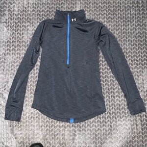 Under Armour Cold Gear.  Size XS.  Long sleeve.‎ 1/2 length zip pull over.
